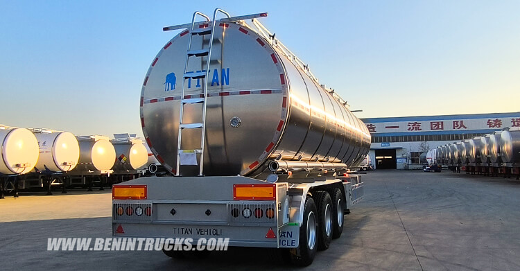 3 Axle Aluminum Tanker Trailer for Sale in Benin