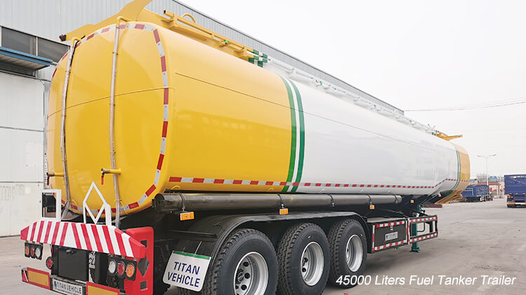 3 Axle 45000 Liters Diesel Tanker for Sale in Benin